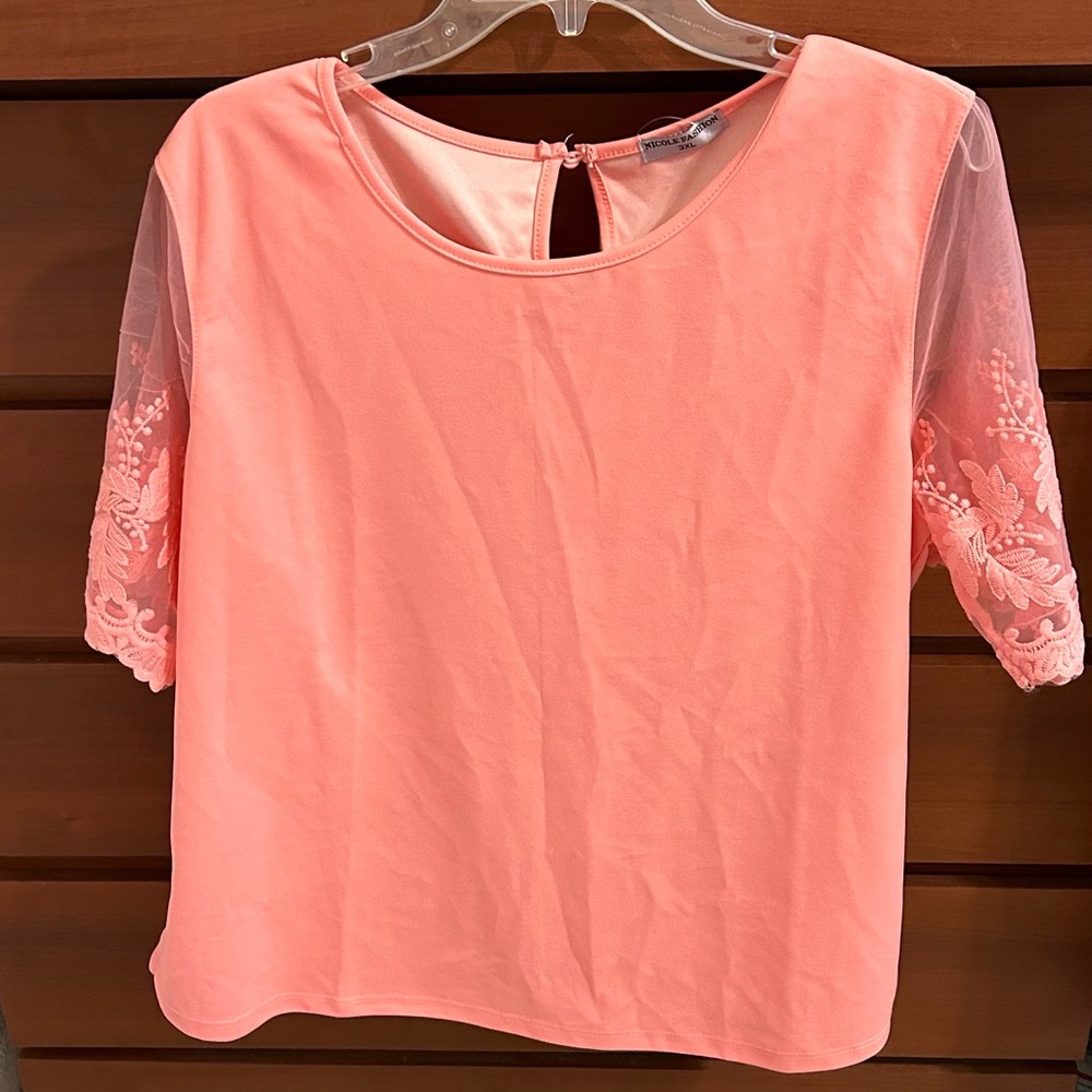 NWT NICOLE FASHION Coral Blouse w Sheer Sleeves & Embroidery Size 3X